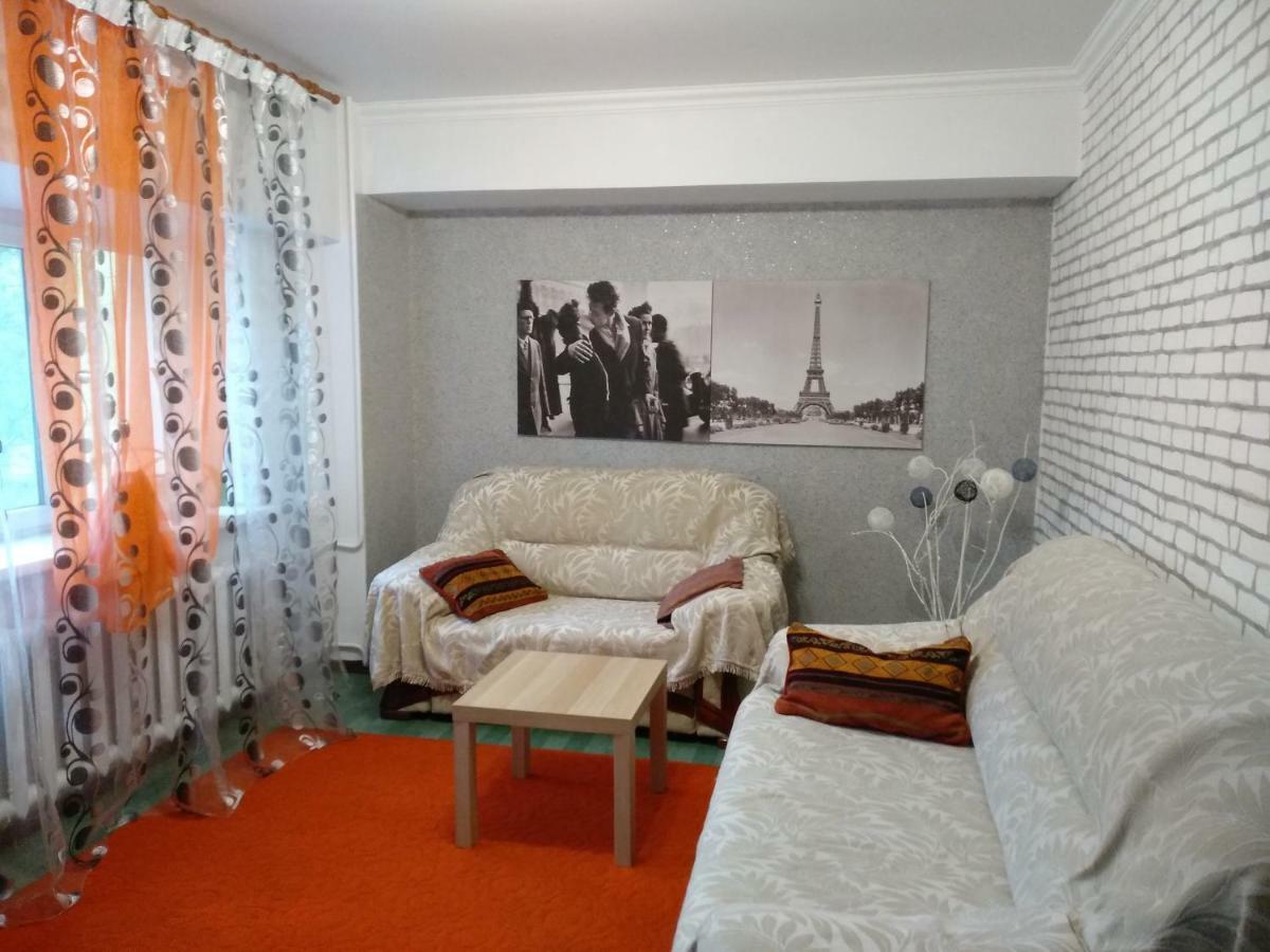 Nice Apartment On Samal 1 อัลมาตี ภายนอก รูปภาพ